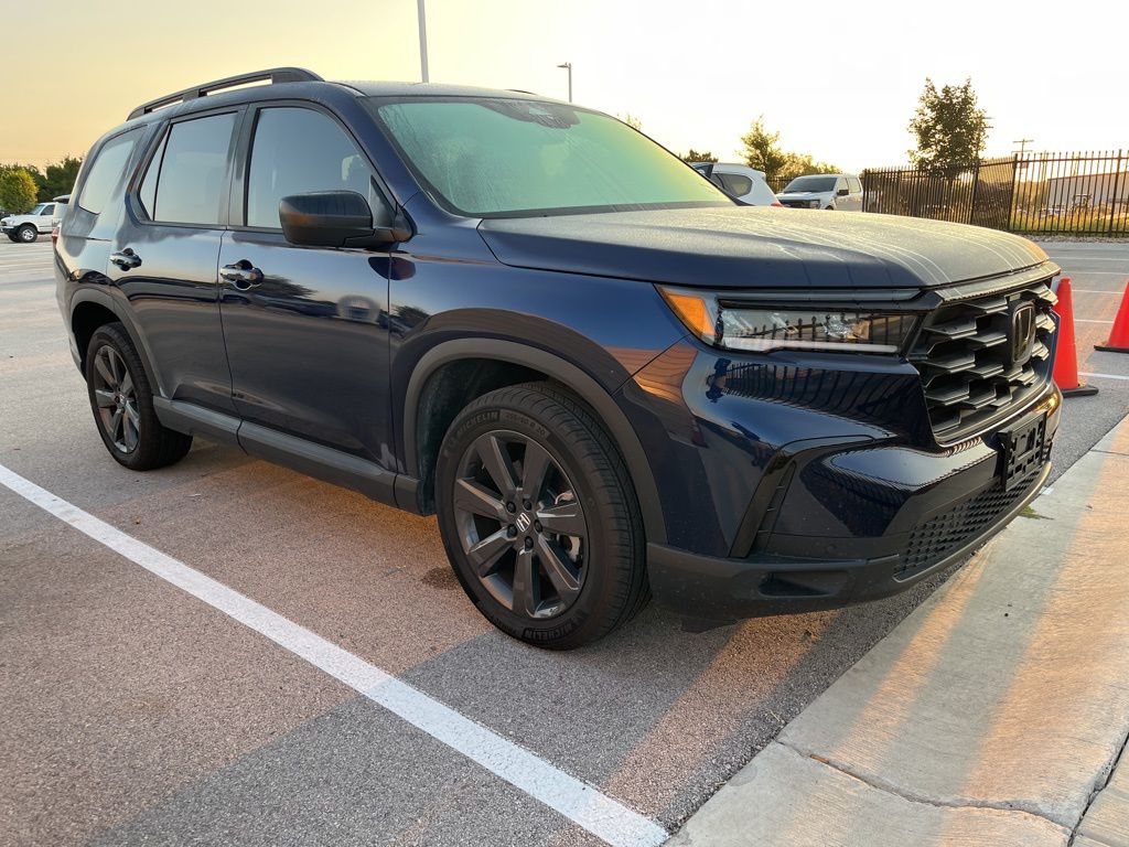Thumbnail: 2023 Honda Pilot - 2