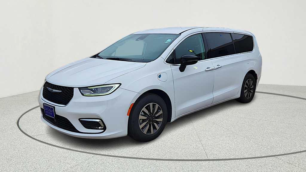 2024 Chrysler Pacifica Hybrid