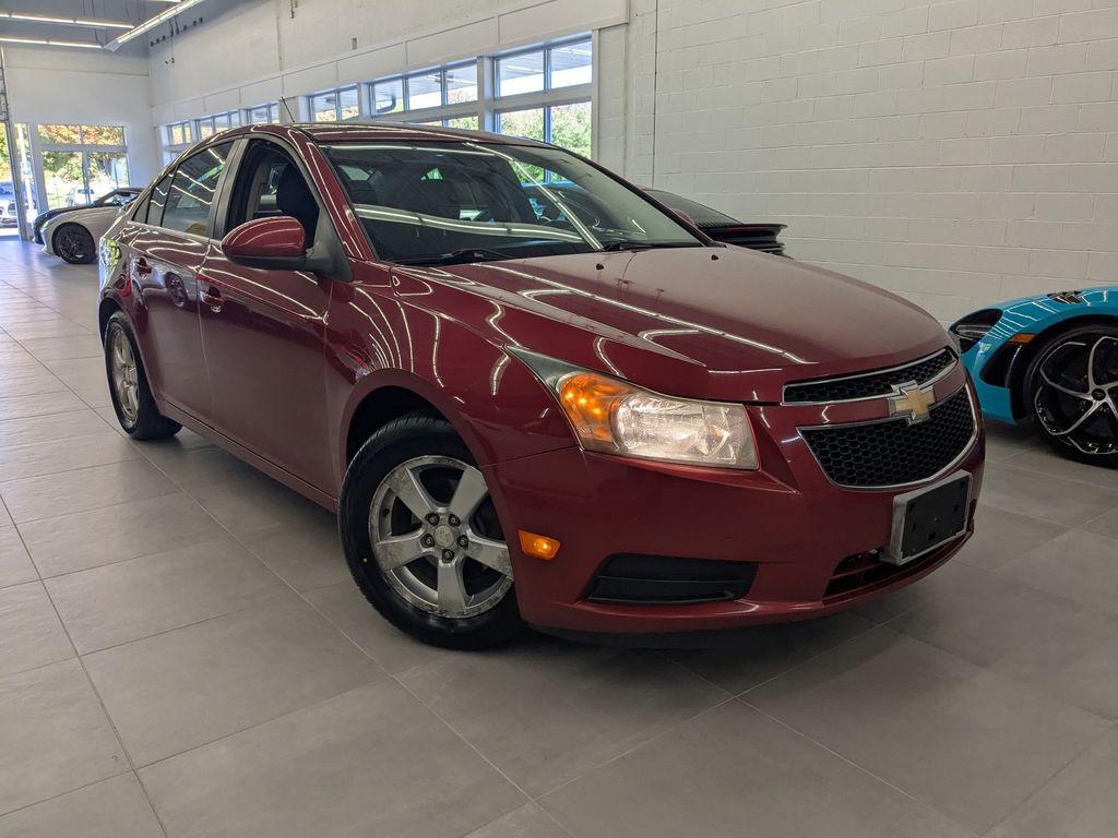 2013 Chevrolet Cruze 1LT Sedan FWD