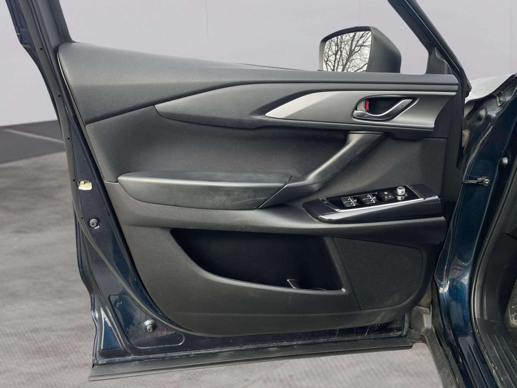 Used 2018 Deep Crystal Blue Mica Mazda Sport image 18