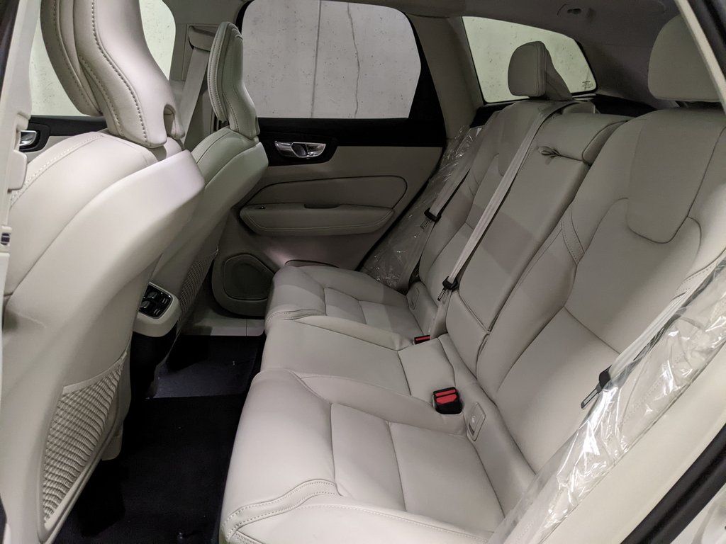 2026 Volvo XC60 Ultra - Photo 24