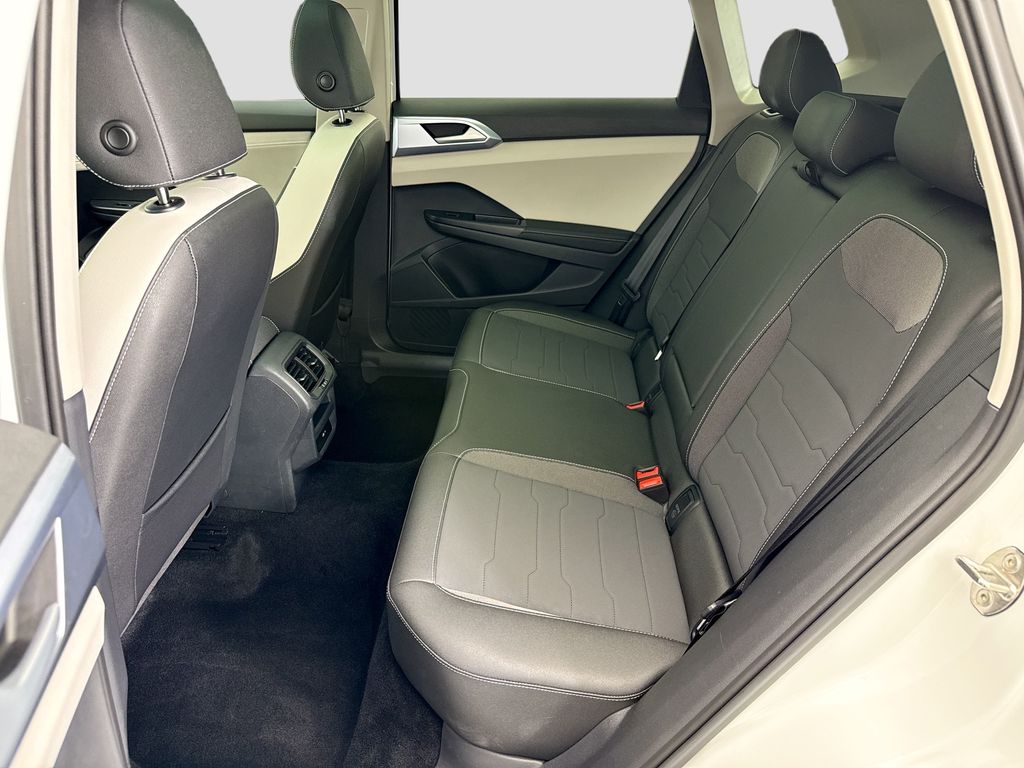 Thumbnail: 2025 Volkswagen Taos - 19