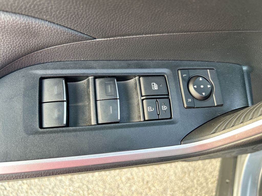 Thumbnail: 2024 Toyota RAV4 - 13