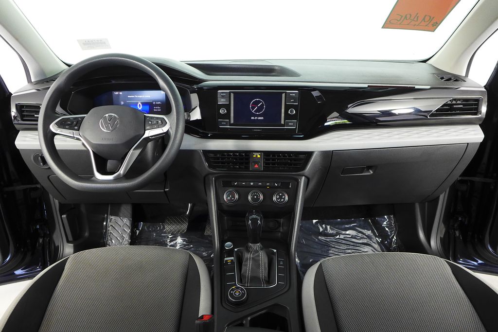 2022 Volkswagen Taos S 24