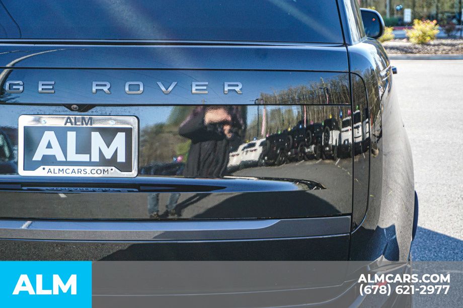Used 2025 Black Land Rover SE image 12
