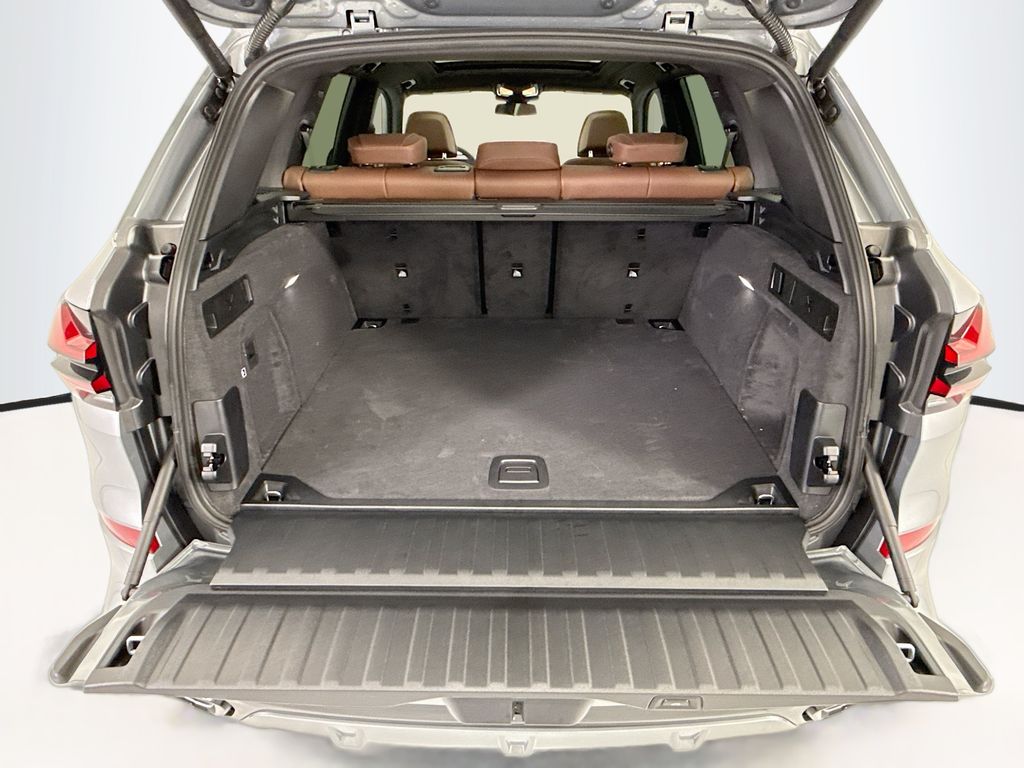 Thumbnail: 2026 BMW X5 - 28