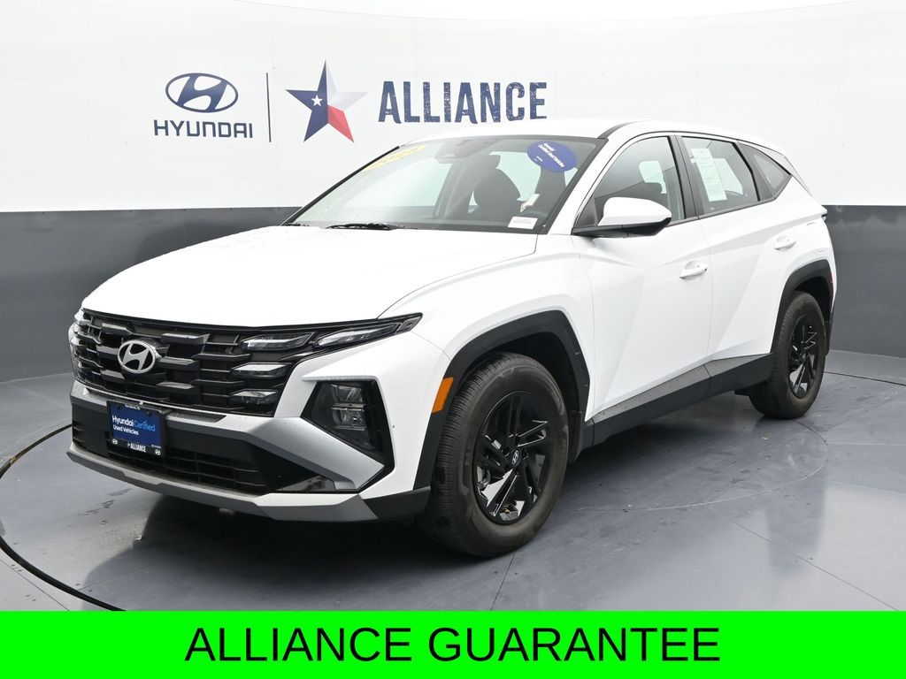 White Pearl 2025 Hyundai Tucson SE FWD SUV / Crossover Front-Wheel Drive 8-Speed Automatic