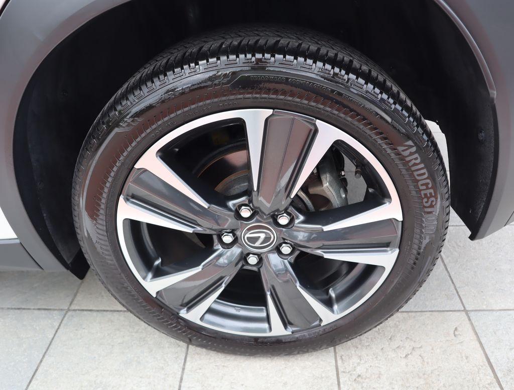Thumbnail: 2025 Lexus UX - 10