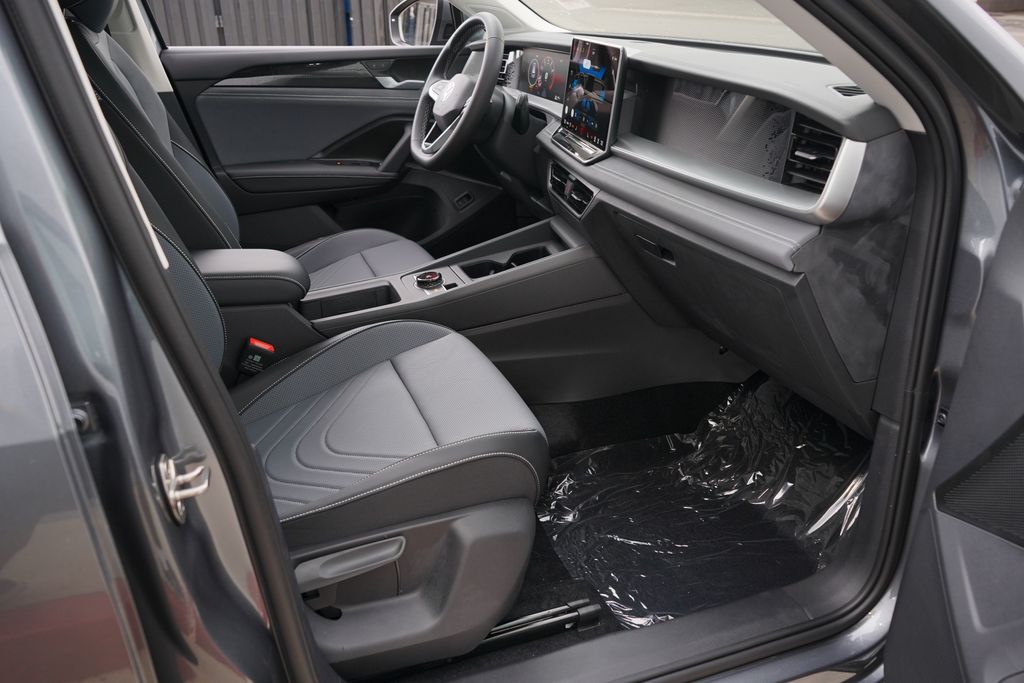 Thumbnail: 2026 Volkswagen Tiguan - 27