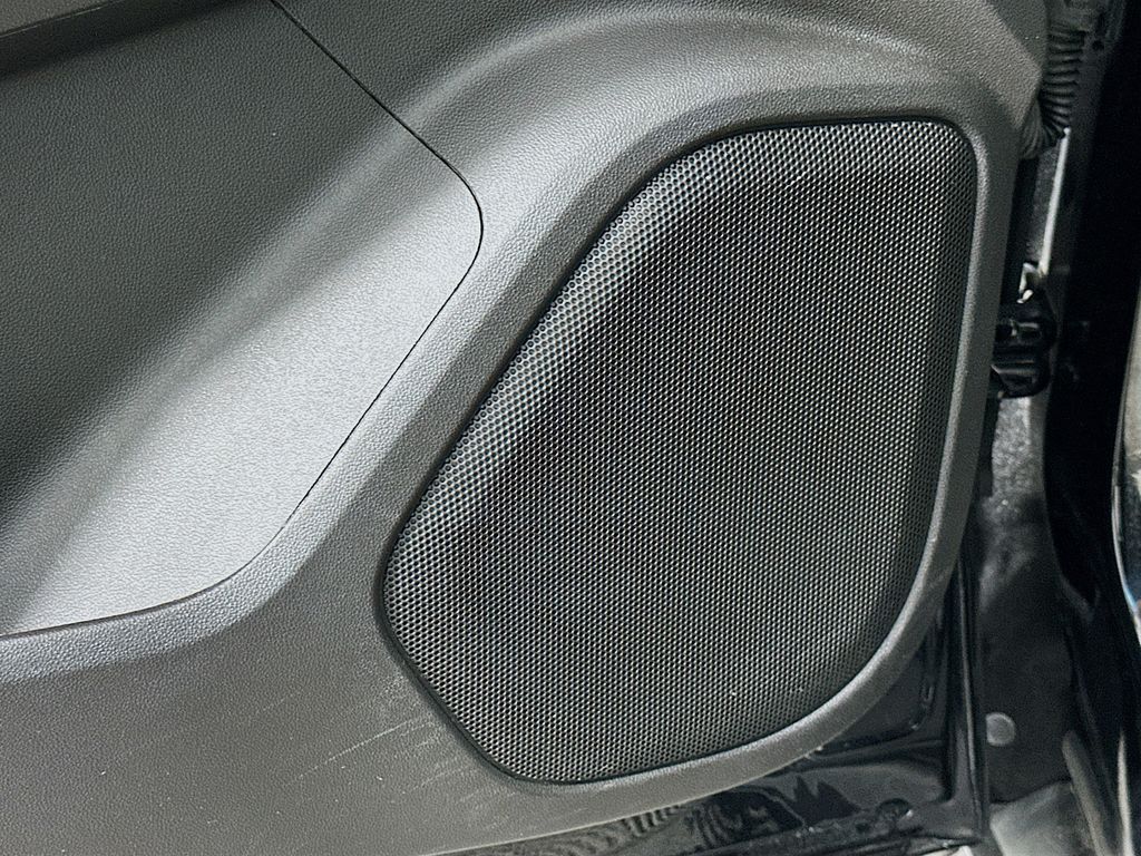 Thumbnail: 2019 GMC Acadia - 18