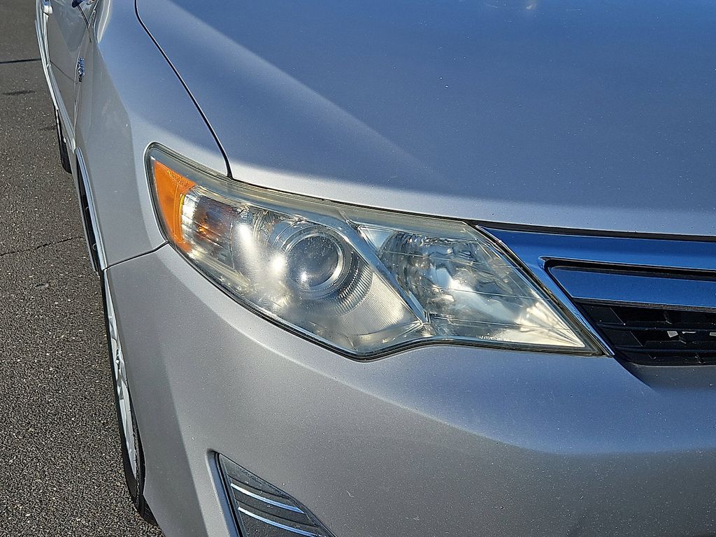 Thumbnail: 2012 Toyota Camry - 10
