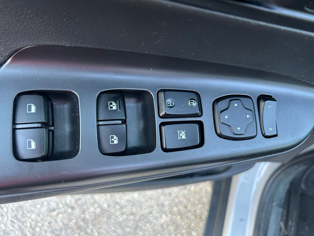 Thumbnail: 2023 Hyundai Kona - 17