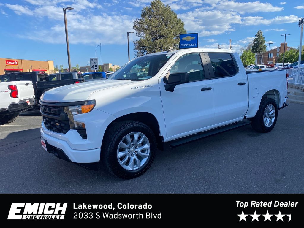 Summit White 2022 Chevrolet Silverado 1500 Pickup Truck Four-Wheel Drive 8-Speed Automatic