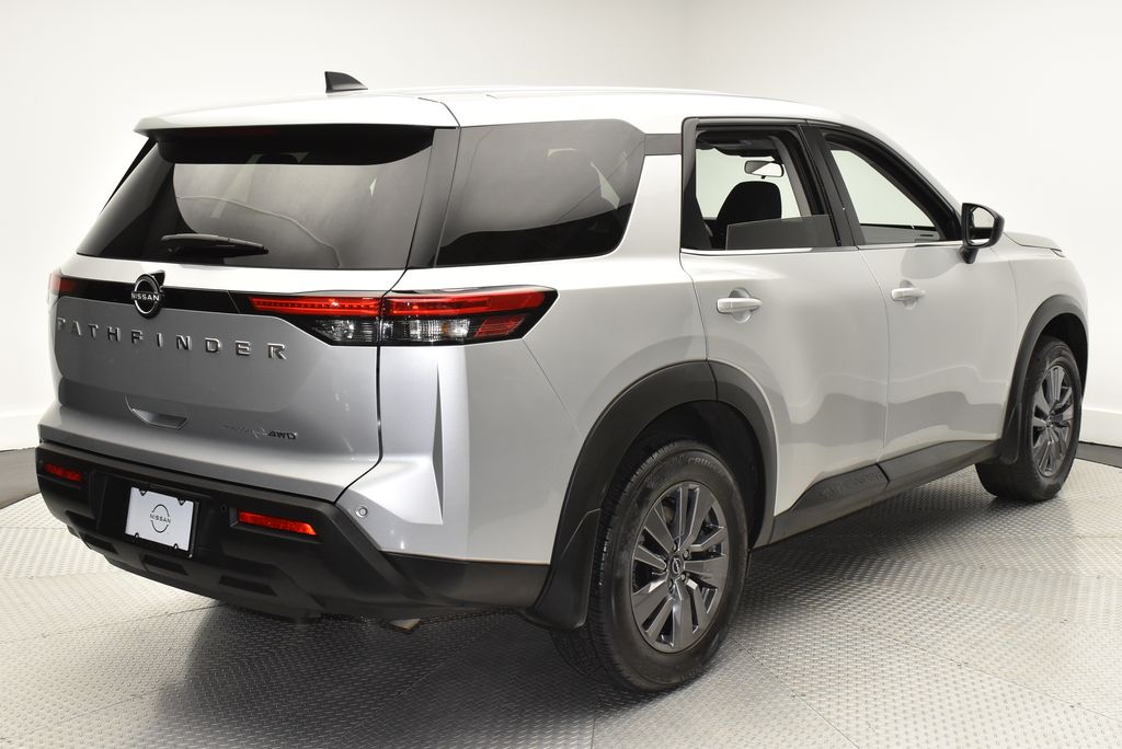 Thumbnail: 2023 Nissan Pathfinder - 5