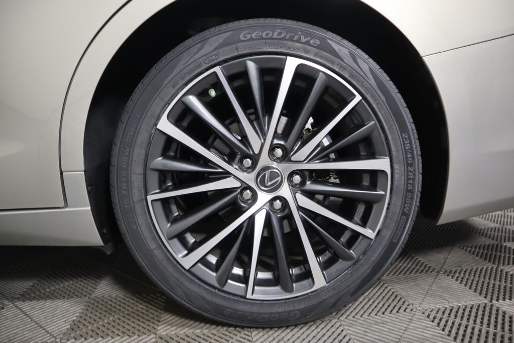 2024 Lexus ES Hybrid 300h 31