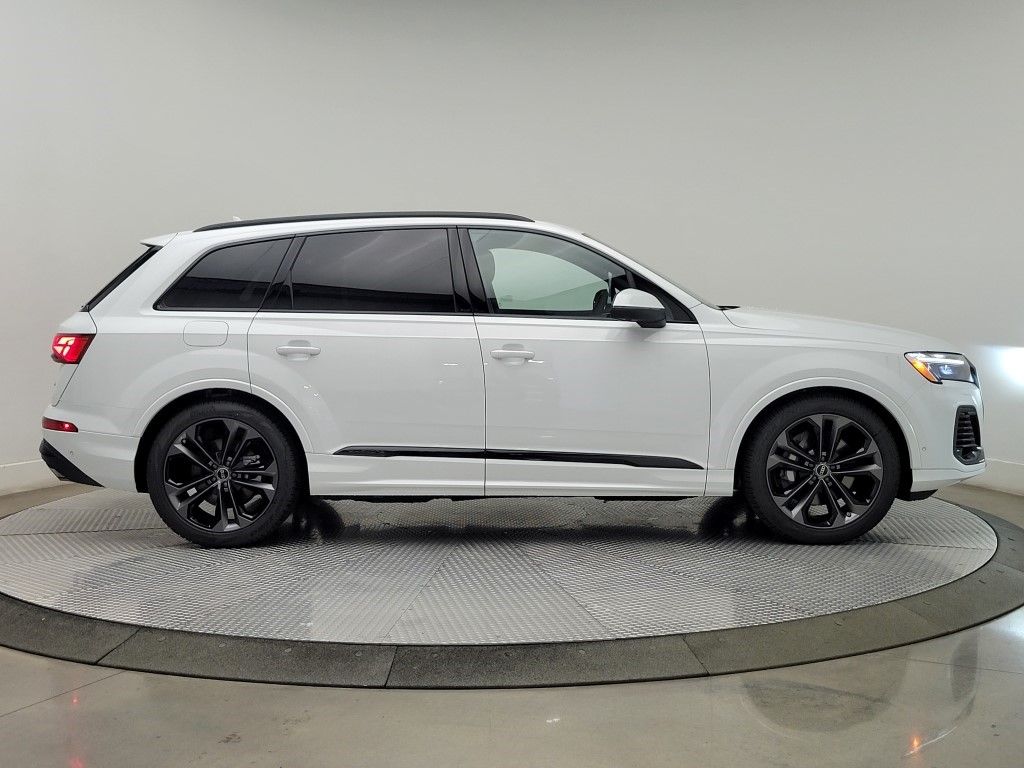 Thumbnail: 2026 Audi Q7 - 6