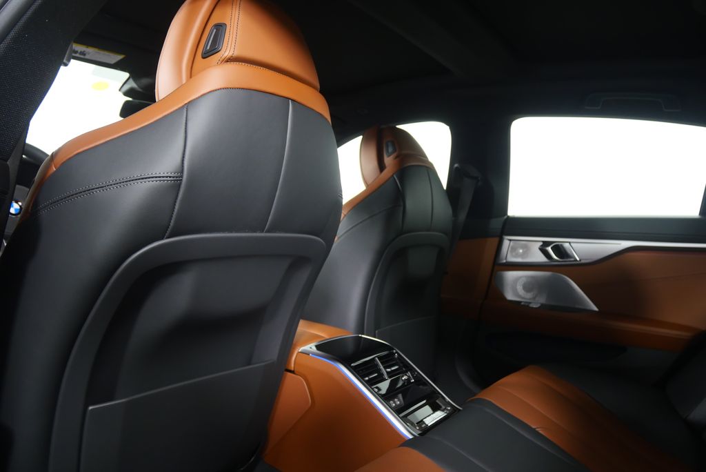 Thumbnail: 2026 BMW 8 Series - 17