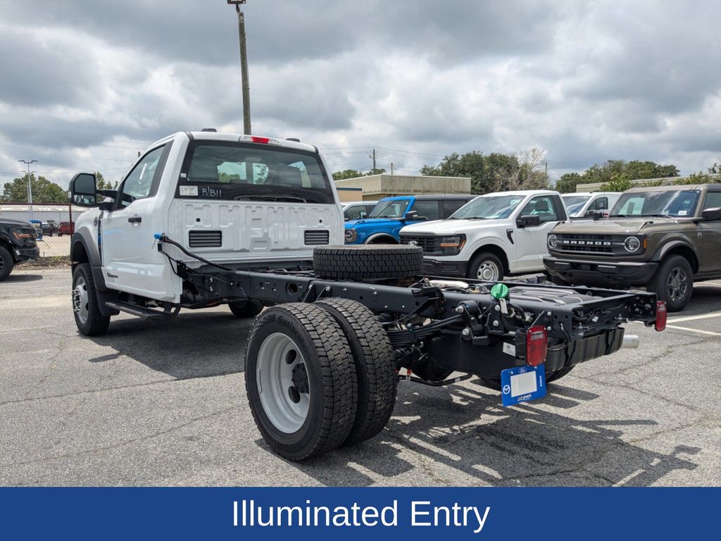 2025 Ford F-550 Super Duty 