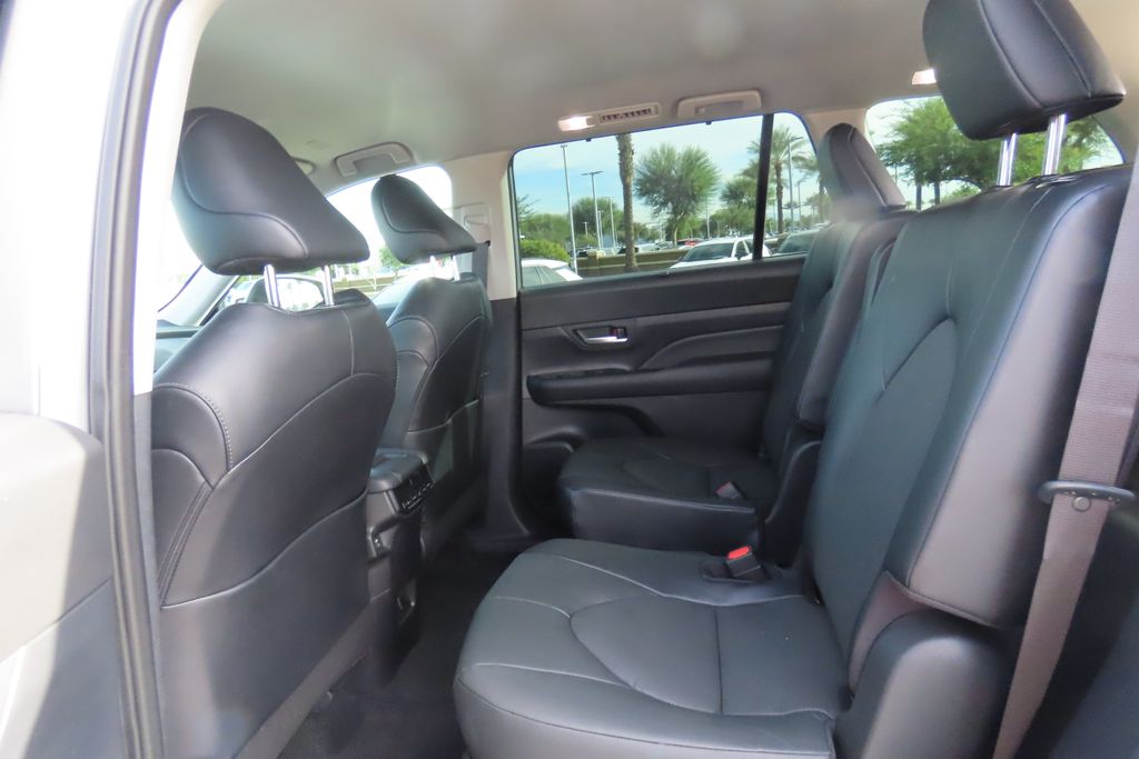 Thumbnail: 2024 Toyota Grand Highlander - 20