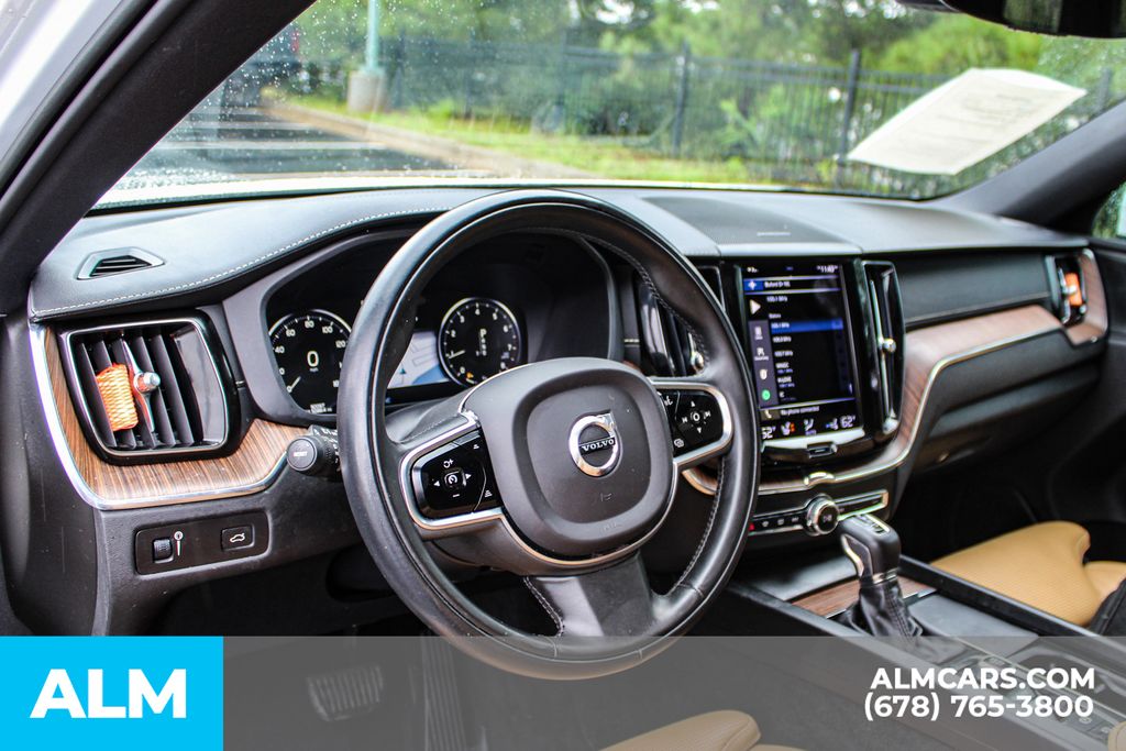 2021 Volvo XC60 T5 Inscription photo 19