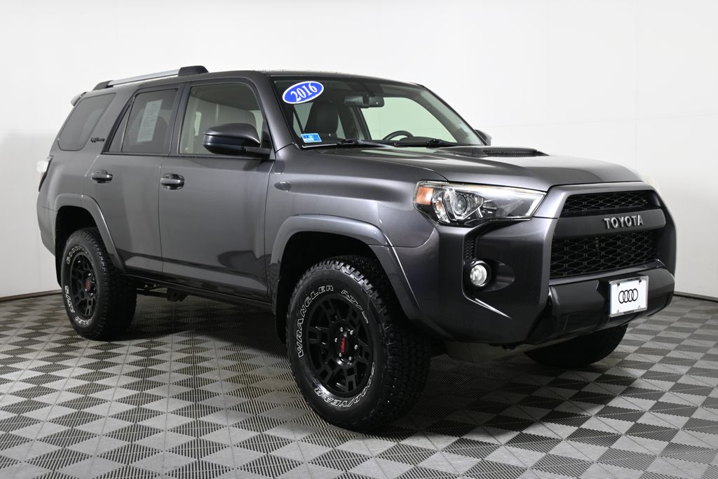 Thumbnail: 2016 Toyota 4Runner - 8