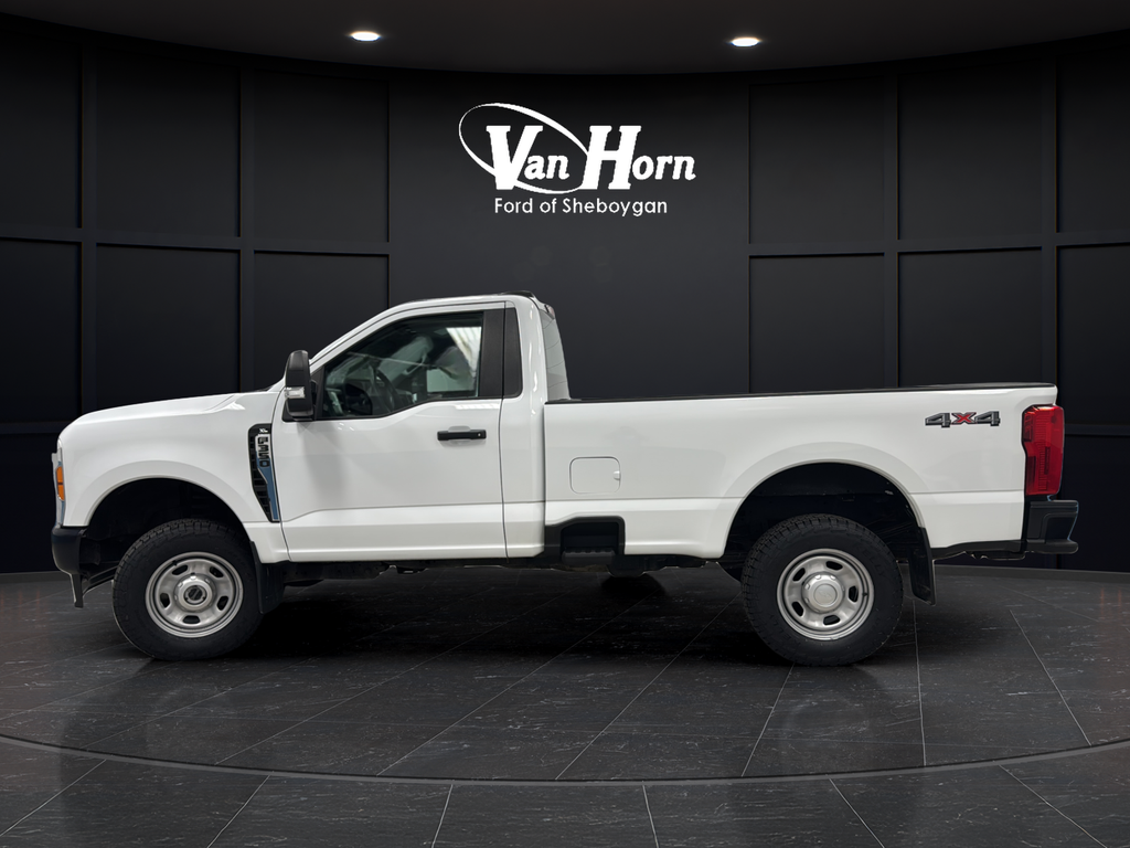 Used 2023 Oxford White Ford XL image 4