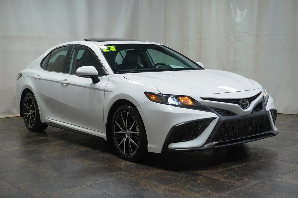 2023 Toyota Camry SE