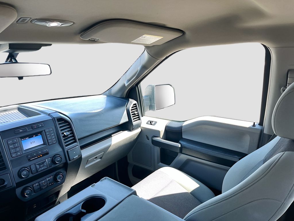 Used 2019 White Ford XL image 22