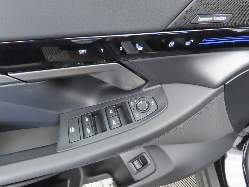 2024 BMW 5 Series 530i xDrive 23