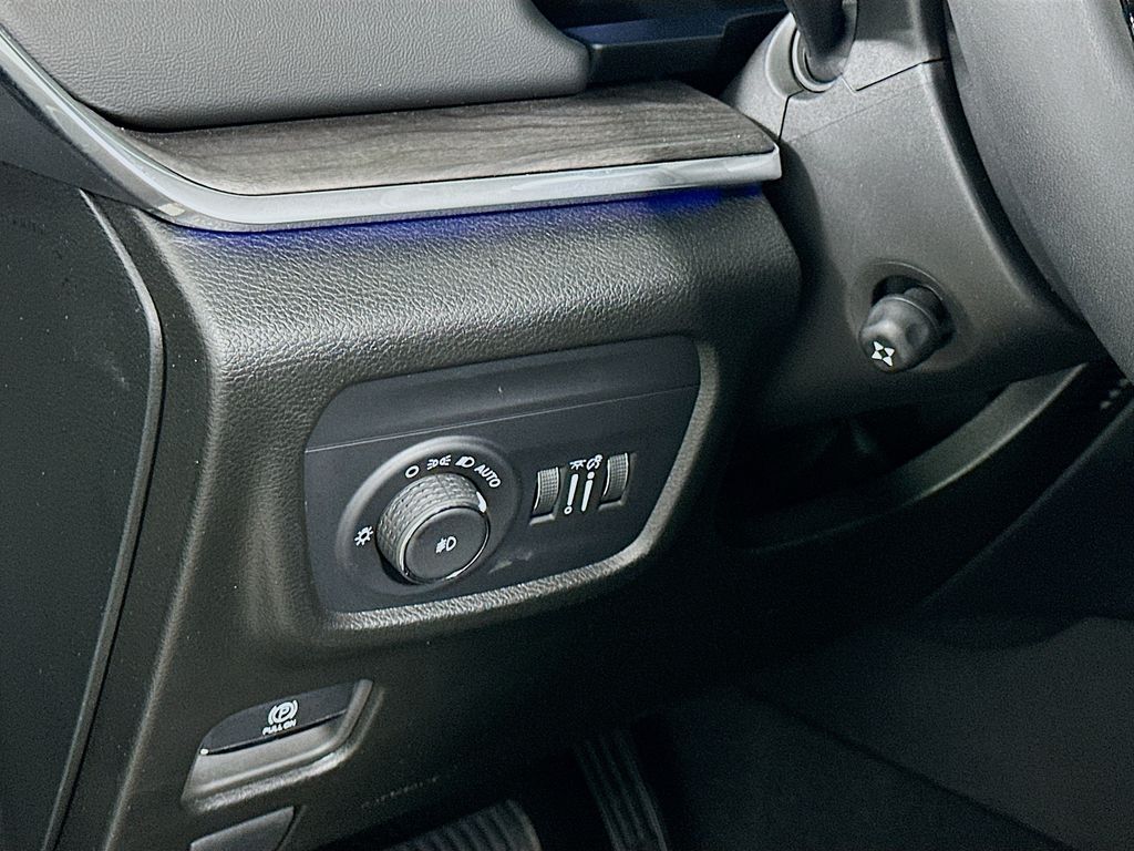 Thumbnail: 2025 Jeep Grand Cherokee L - 10