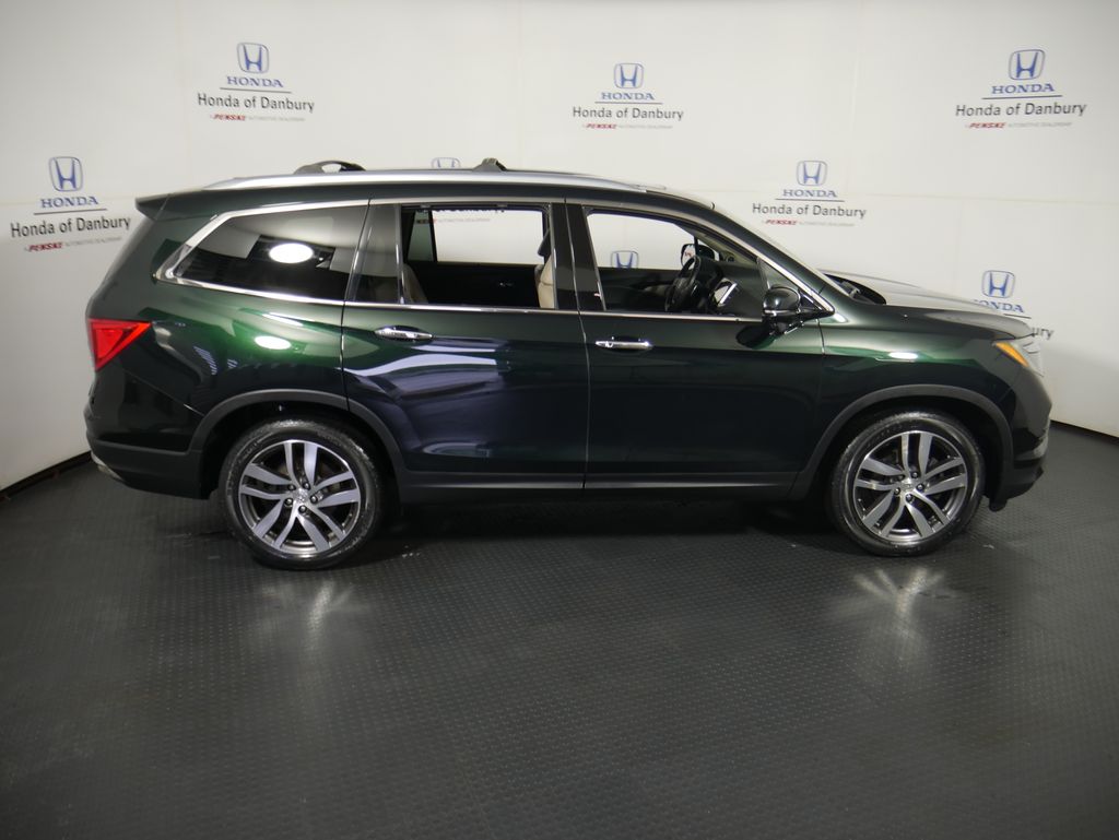 Thumbnail: 2017 Honda Pilot - 3