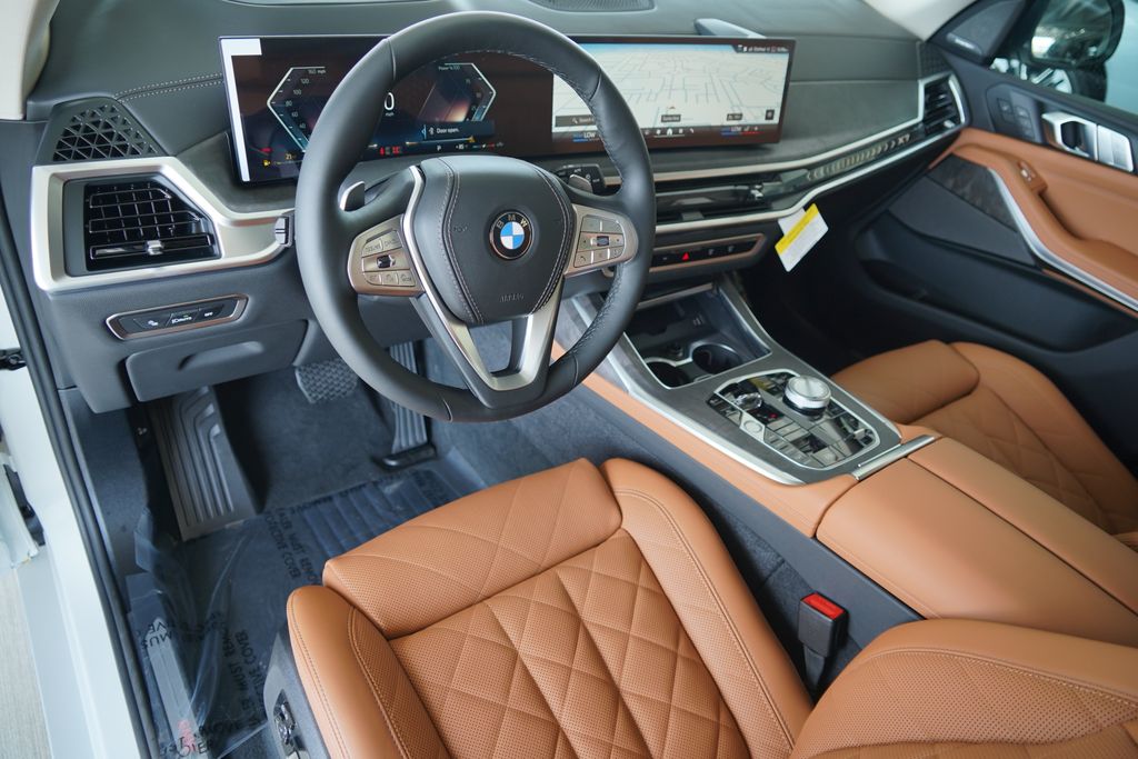 Thumbnail: 2027 BMW X7 - 12