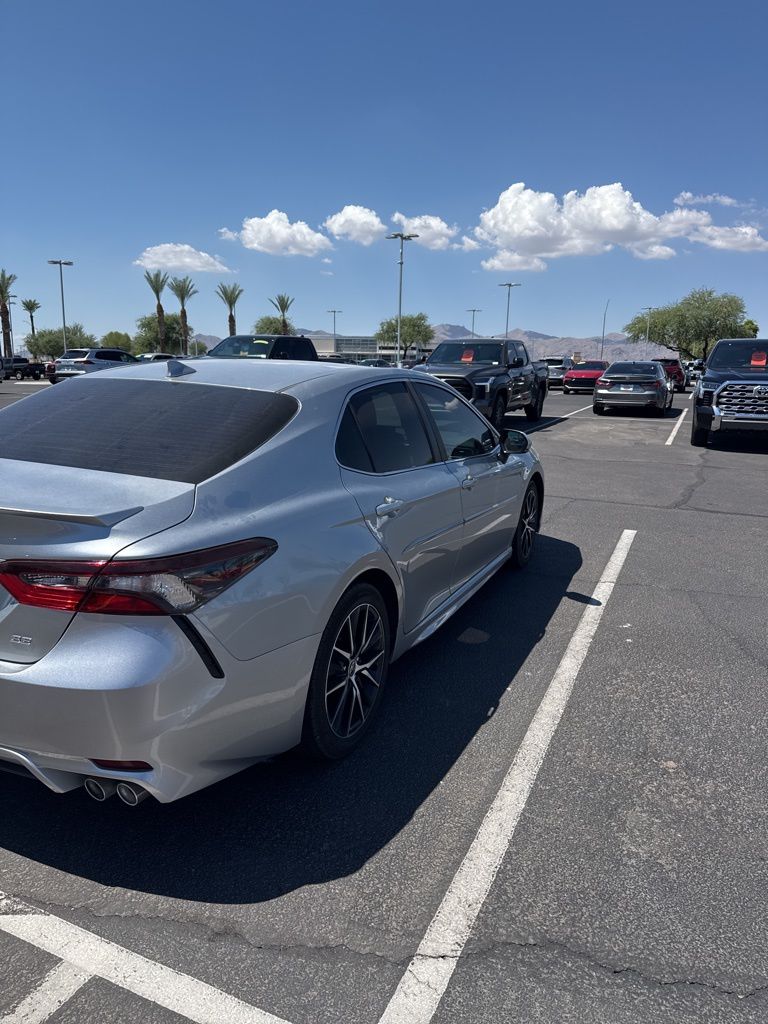 Thumbnail: 2023 Toyota Camry - 9