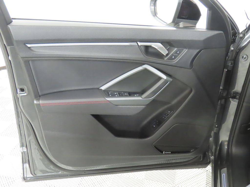 Thumbnail: 2025 Audi Q3 - 30