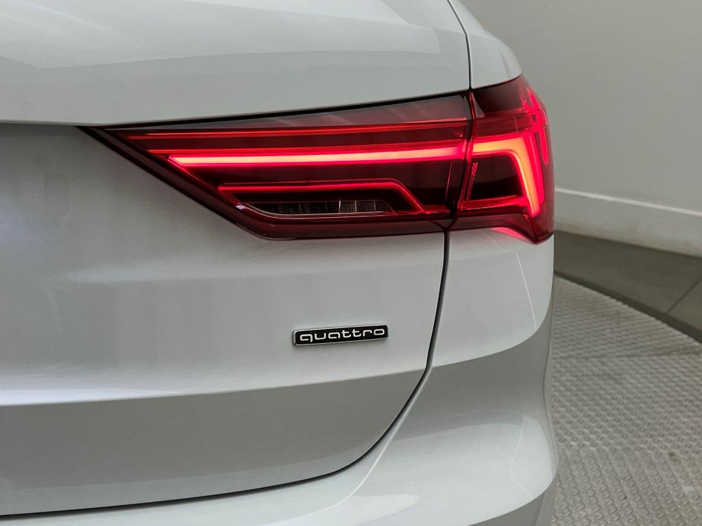 Thumbnail: 2025 Audi Q3 - 9