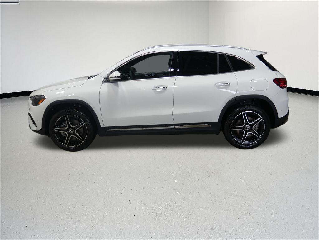 Thumbnail: 2026 Mercedes-Benz GLA - 2