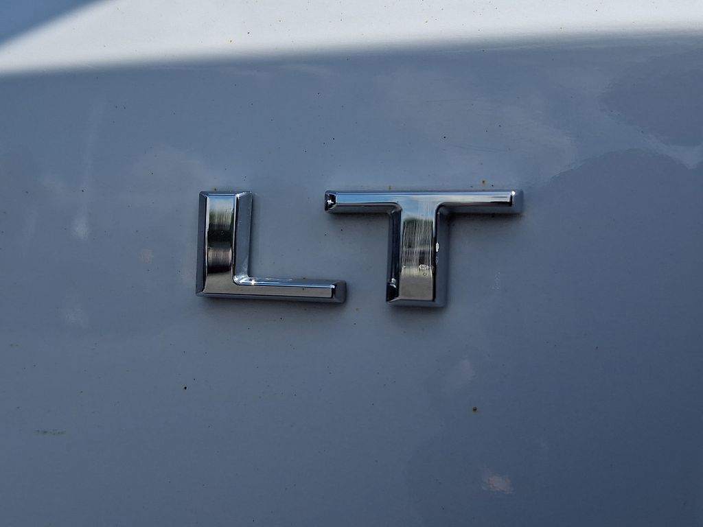 2024 Chevrolet Traverse LT White at Carlisle Cadillac Buick GMC