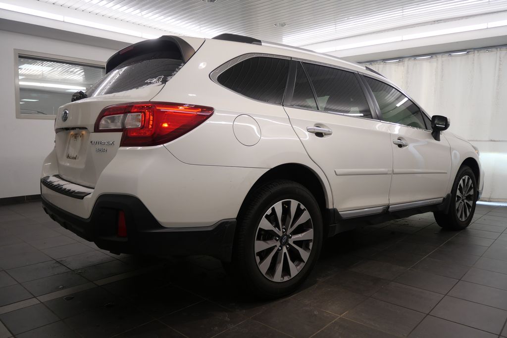 2018 Subaru Outback 3.6R Touring 6