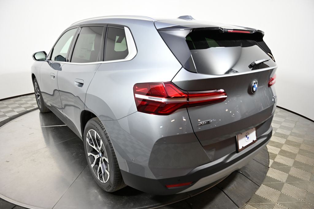 Thumbnail: 2026 BMW X3 - 3