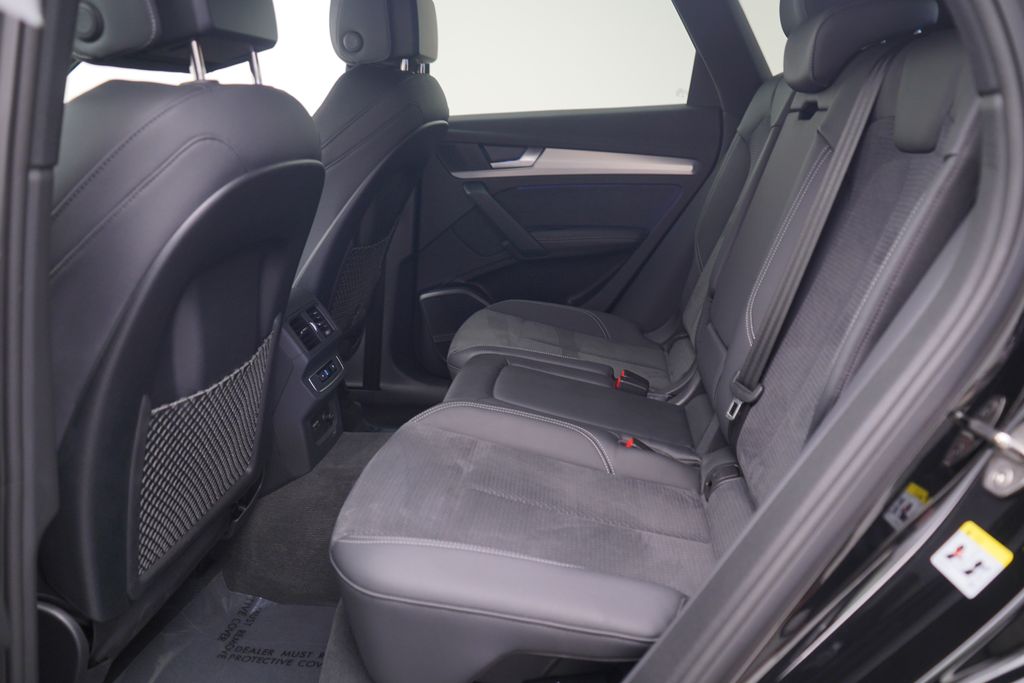 Thumbnail: 2023 Audi Q5 - 7