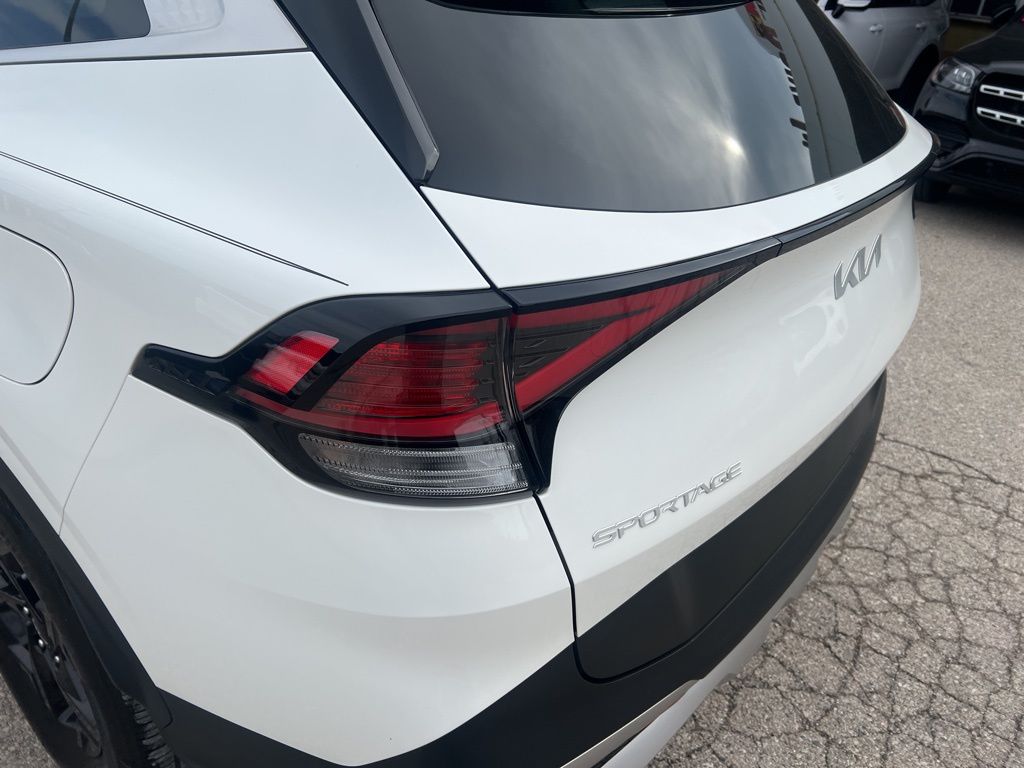 2023 Kia Sportage LX photo