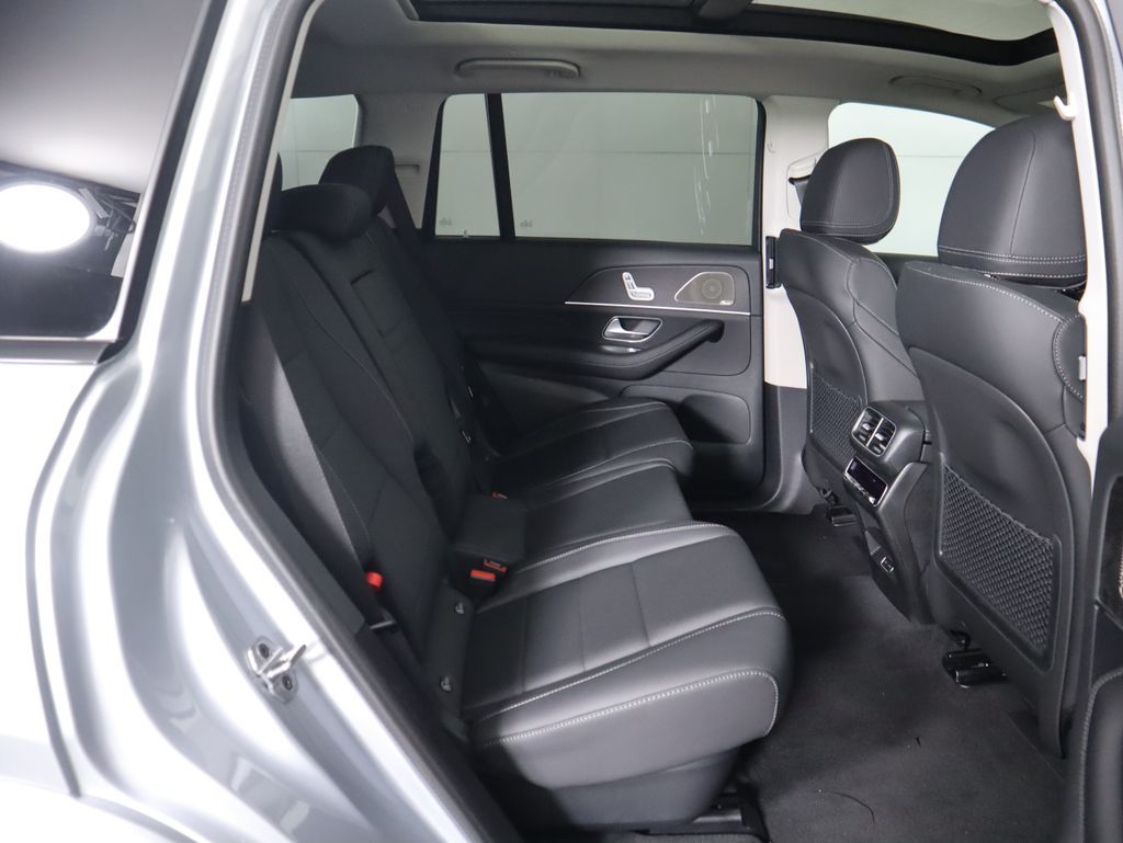 Thumbnail: 2026 Mercedes-Benz GLS - 24