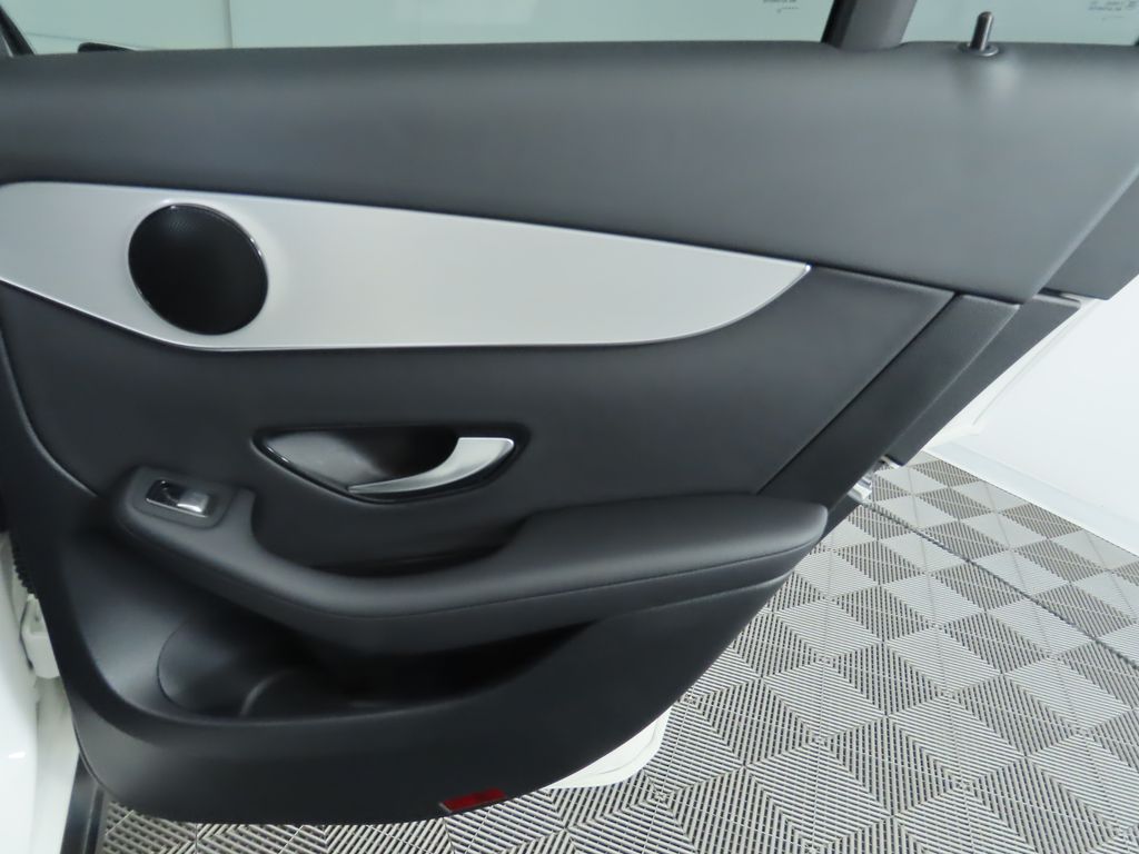 Thumbnail: 2022 Mercedes-Benz GLC - 27