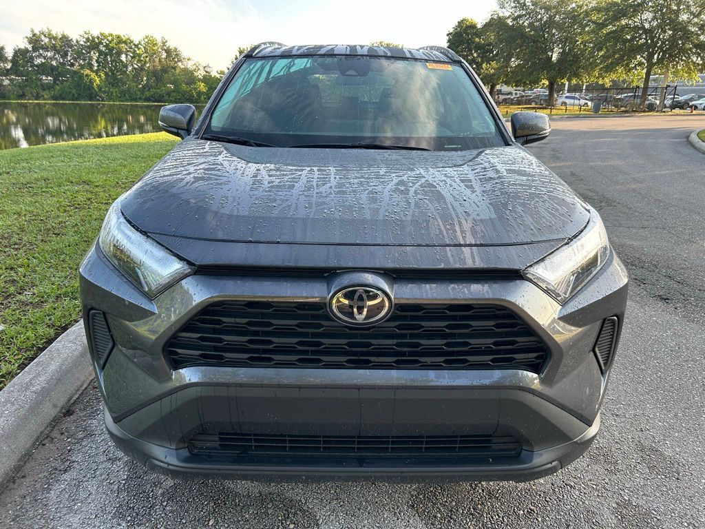 2022 Toyota RAV4 XLE 8