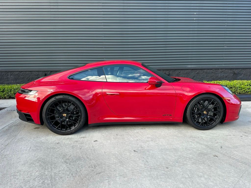 Thumbnail: 2024 Porsche 911 - 10