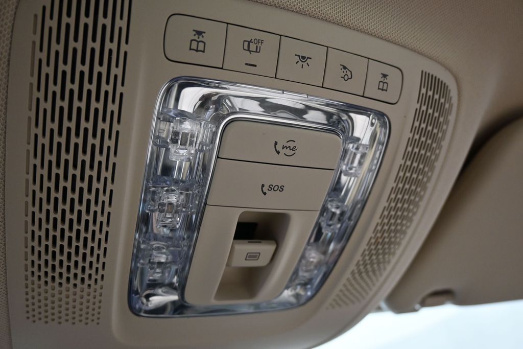 Used 2022 Gold Mercedes-Benz GLE 350 image 30