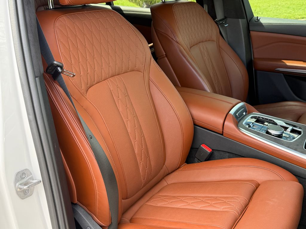 Thumbnail: 2024 BMW X7 - 9