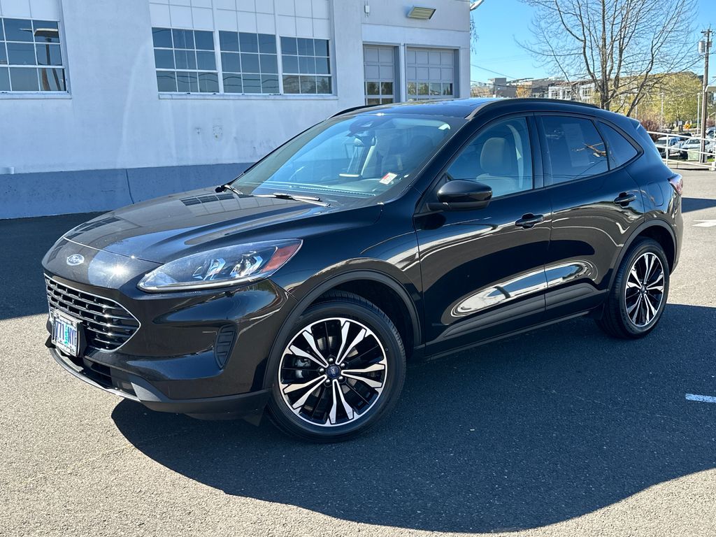 Black Metallic 2022 Ford Escape SE AWD SUV / Crossover All-Wheel Drive 8-Speed Automatic