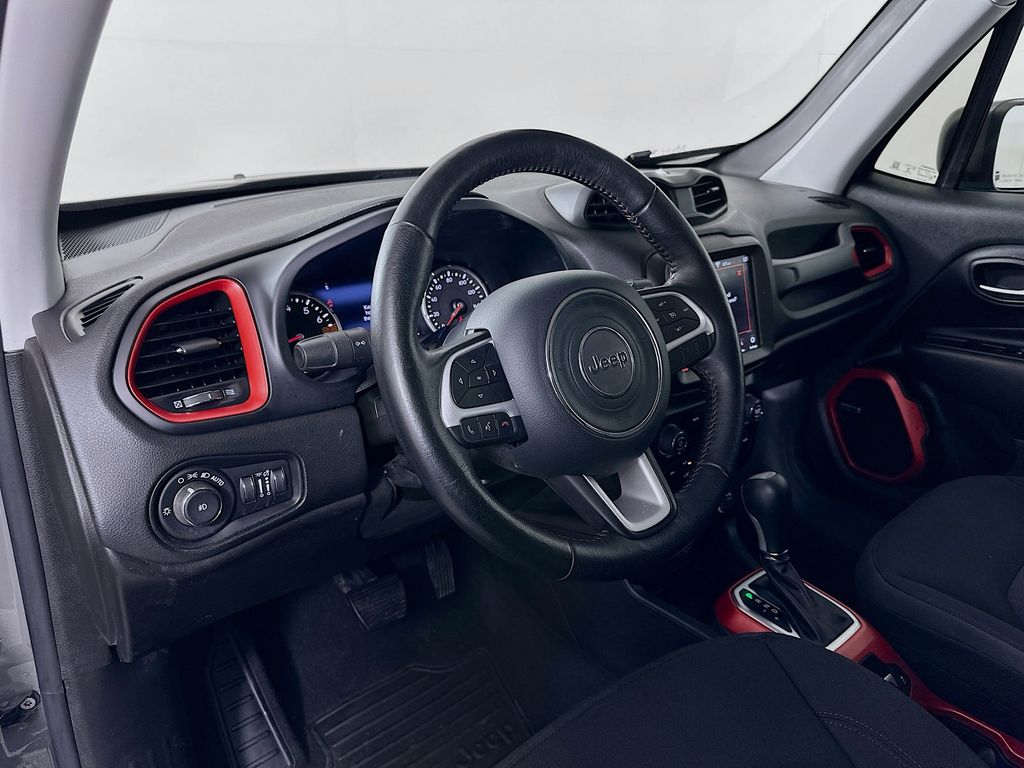 Thumbnail: 2021 Jeep Renegade - 9