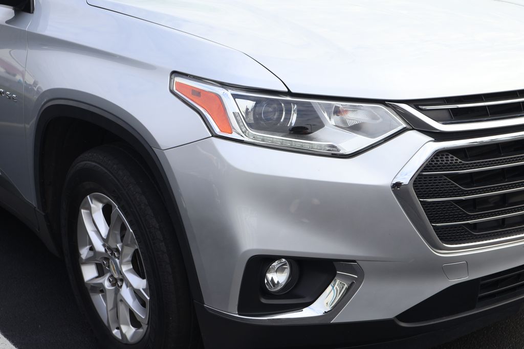 Thumbnail: 2019 Chevrolet Traverse - 4